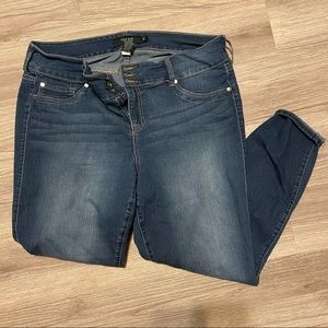 Torrid high waisted skinny jeans size 20